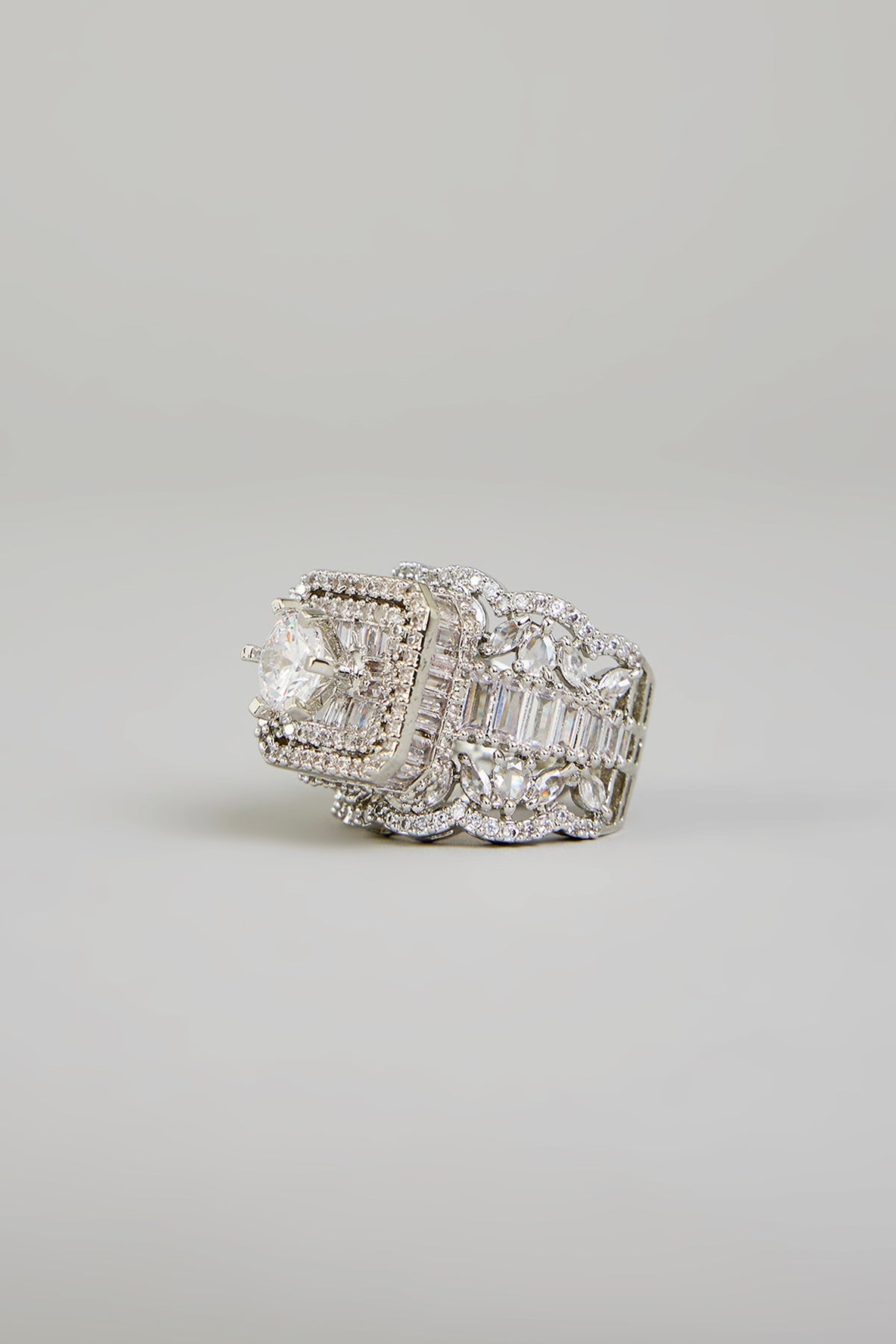 White Finish Zircon Ring