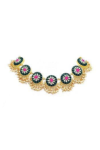 Gold Finish Single Layered Pearls Necklace