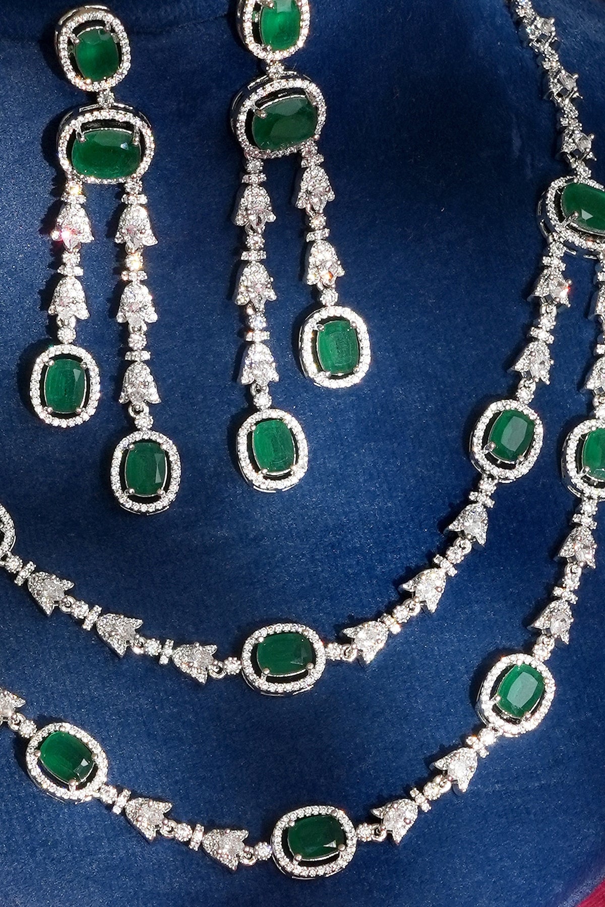 White Finish Diamond & Green Crystal Necklace Set