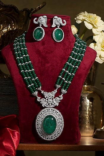 White Finish Diamond & Emerald Necklace Set