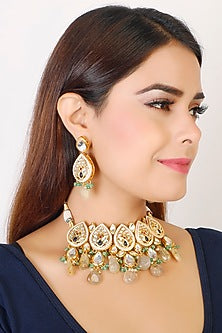 Gold Finish Kundan Choker Necklace Set