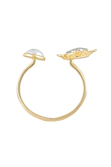 Gold Finish Crystal & Fresh Water Pearl Bracelet