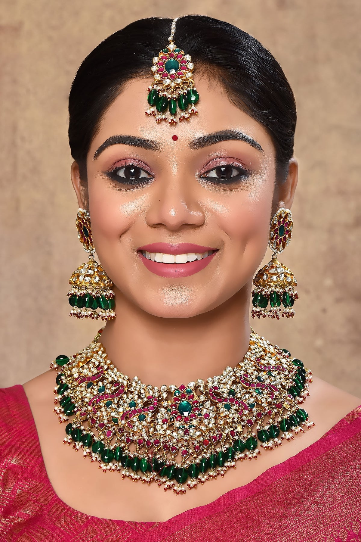 Stone Studded Necklace Set