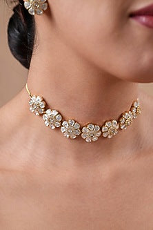 Gold Finish Kundan Polki Floral Choker Necklace Set
