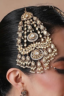 Gold Finish Kundan Polki & Leaf Motif Pasa