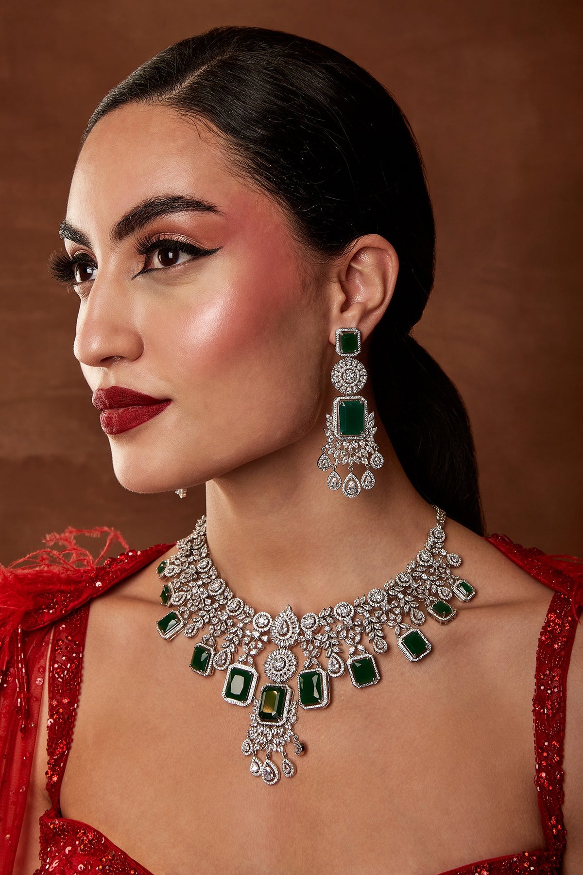 White Finish Swarovski Stone & Emerald Diamond Necklace Set