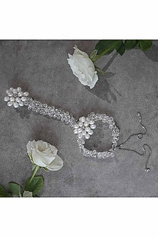 White Pearl Hathphool