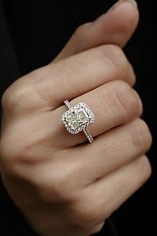 18kt White Gold Lab Grown Diamond Ring