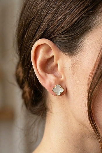 18kt Gold Finish Diamond Pear-Shaped Stud Earrings