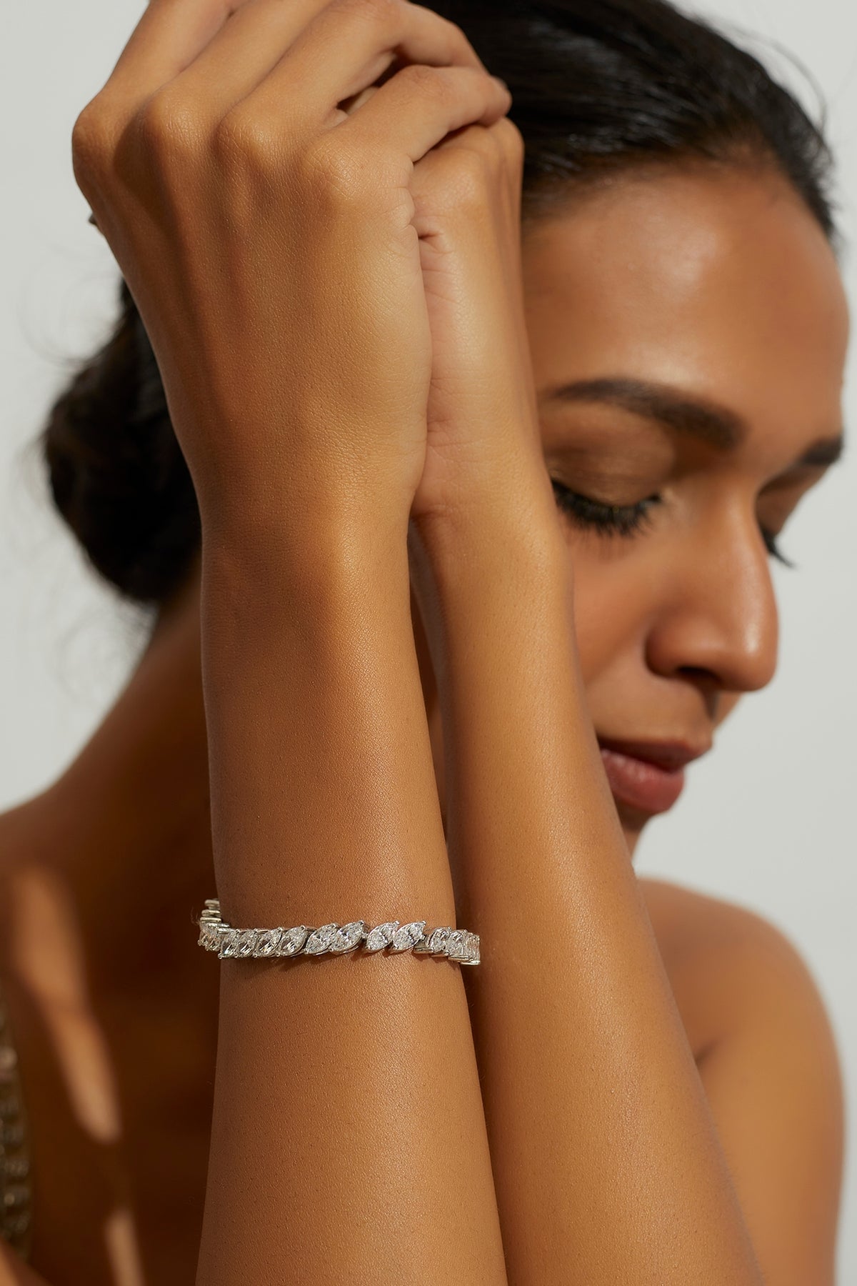 White Finish Zircon Bracelet In Sterling Silver