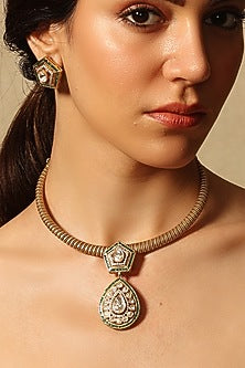 Gold Finish Teardrop Stone Pendant Necklace Set
