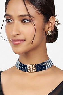 Gold Finish Choker Necklace Set In Brass
