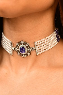 18 Kt White Gold Pearl & Tanzanite Choker Necklace