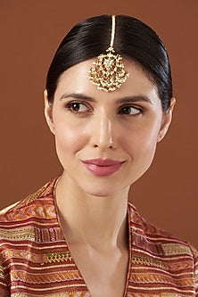 Gold Finish Vellore Polki Maang Tikka In Sterling Silver