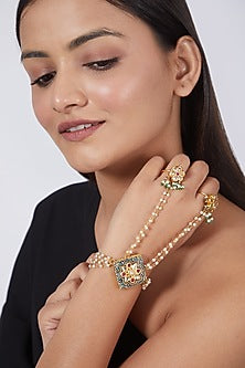 Gold Plated Pearl Hathphool