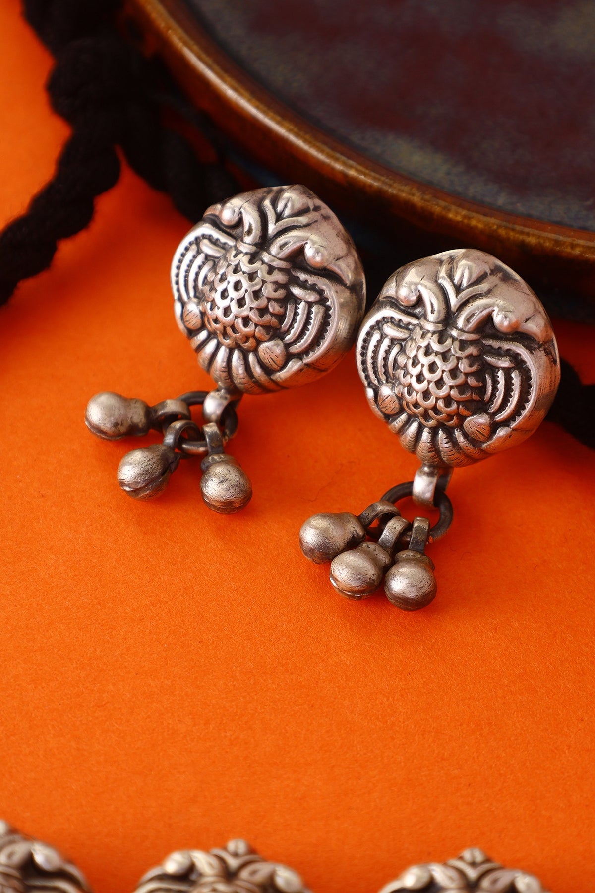 White Finish Temple Necklace Set In Sterling Silver