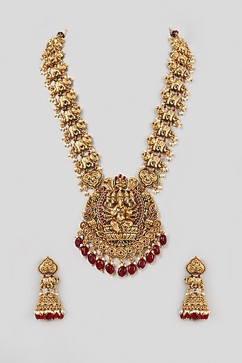 Gold Finish Ganesha Pendant Temple Necklace Set