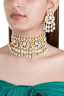 Gold Finish Kundan & Pearl Choker Necklace Set