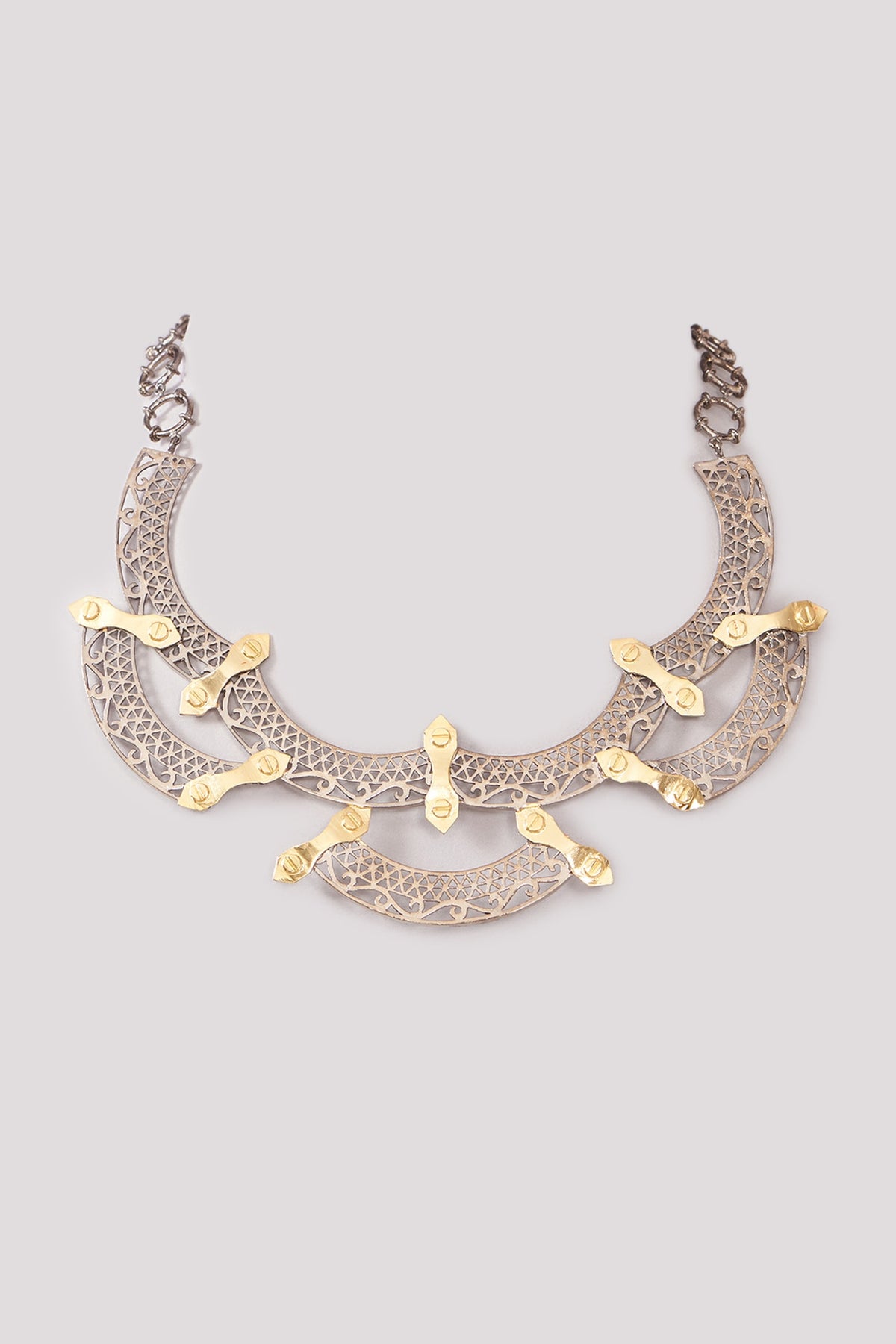 Two Tone Finish Screw Shaped Choker Necklace