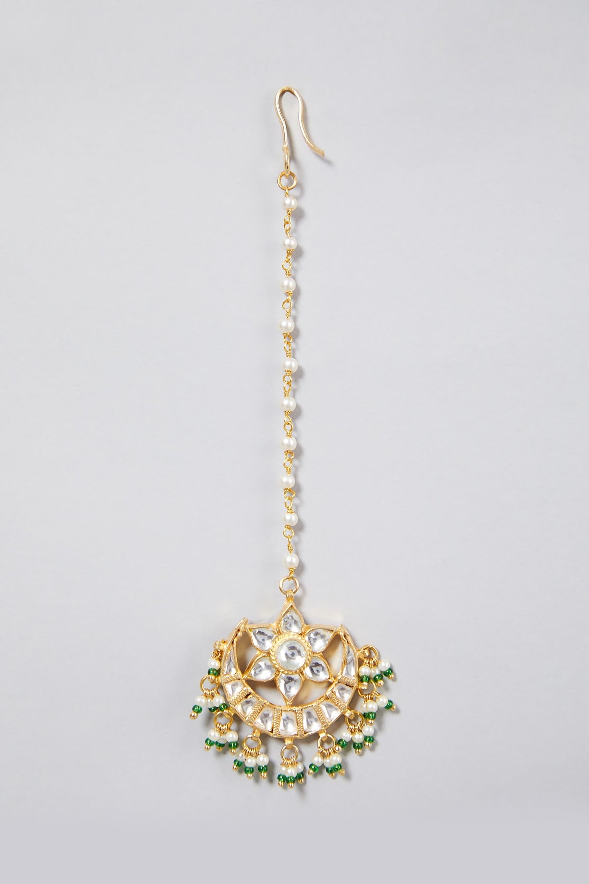 Gold Finish Kundan Chand Maang Tikka