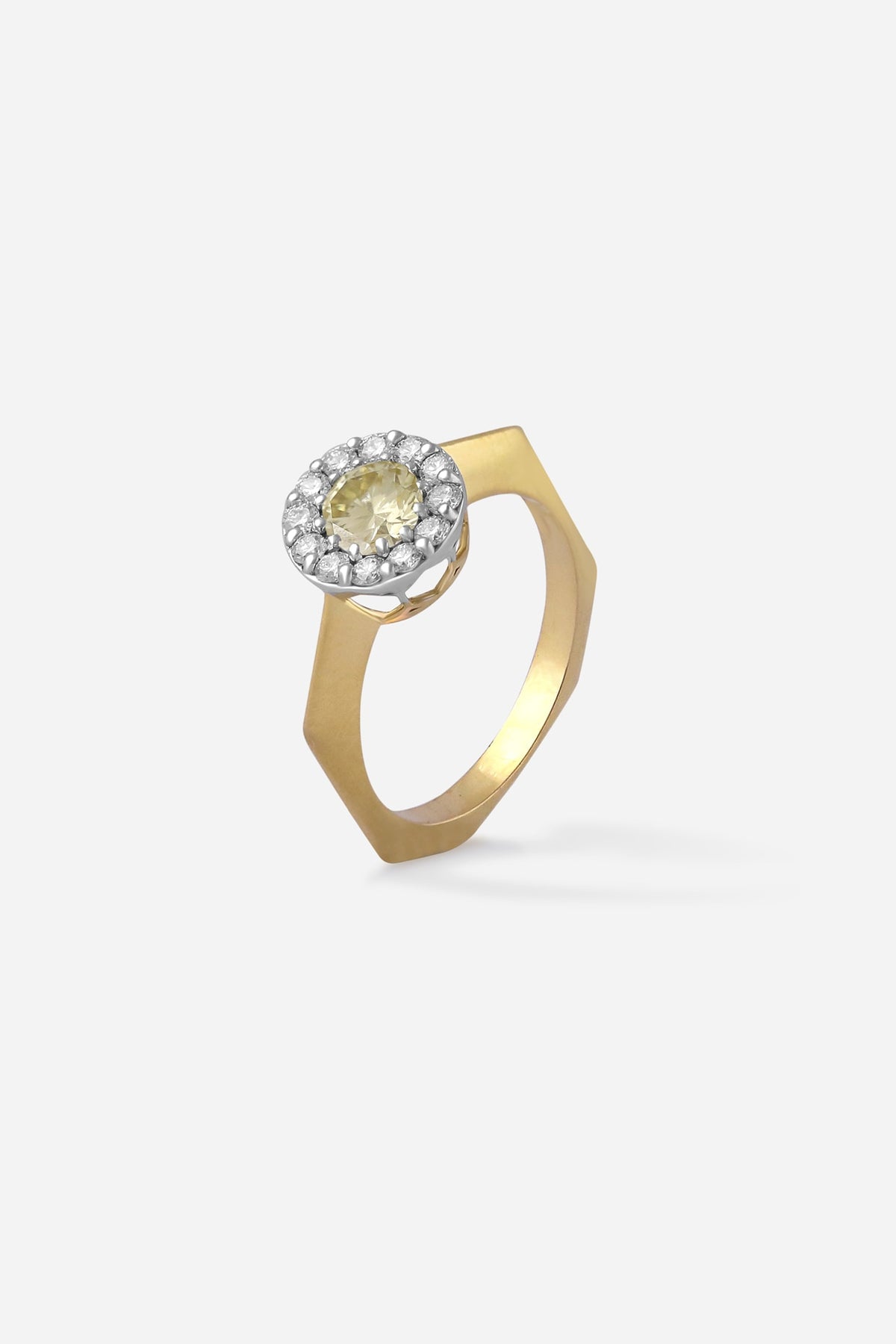 18kt Yellow Gold Finish Diamond & Blue Stone Ring