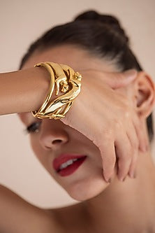 Gold Finish Jaguar Handcuff In Sterling Silver