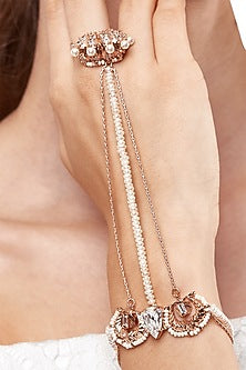 Rose Gold Plated Pearl Hand Harness