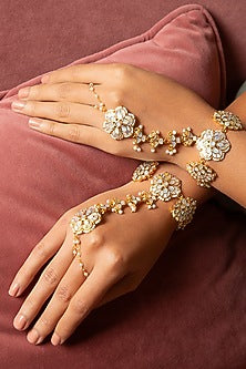 Gold Finish Mother Of Pearl & Kundan Polki Hathphool