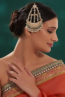 Gold Finish Green Kundan Pasa