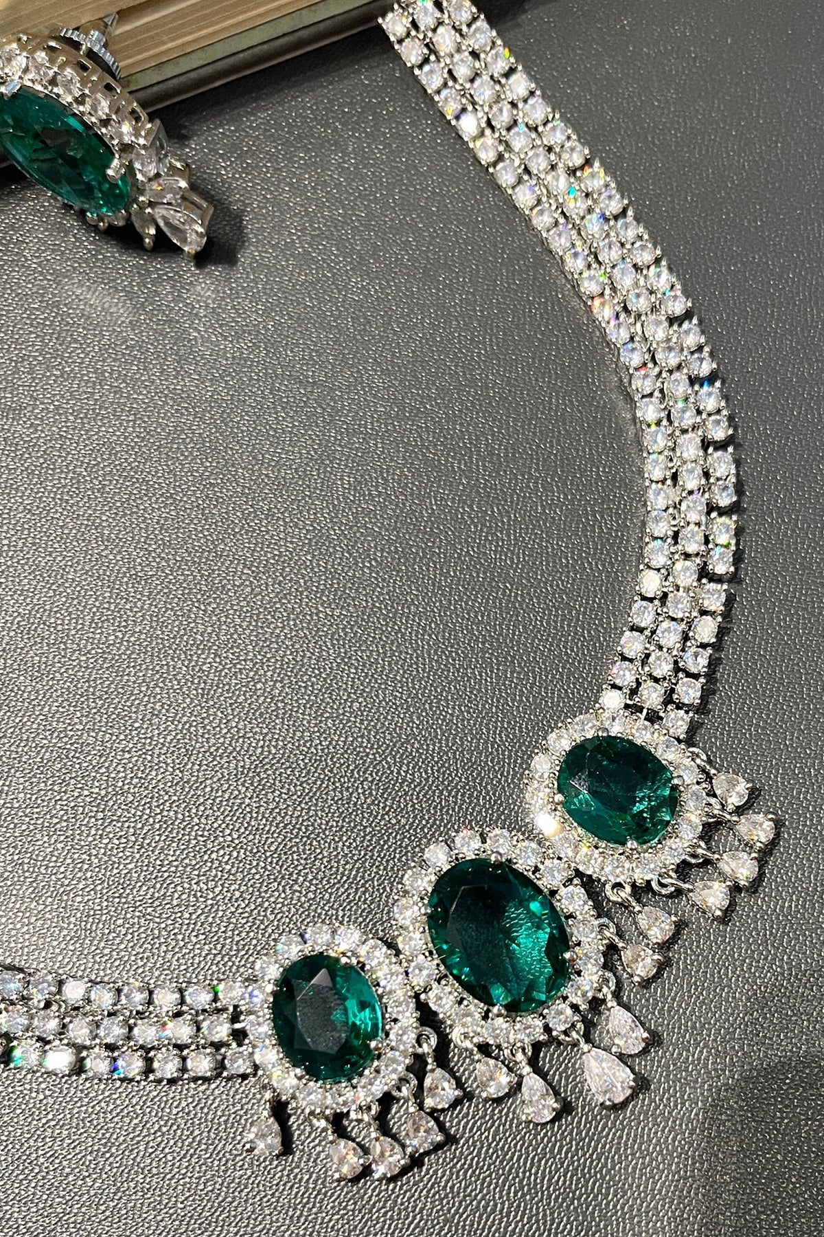 White Finish Green Stone & Zircon Choker Necklace Set