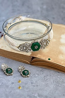 Gold Finish Kundan Polki & Green Stone Choker Necklace Set