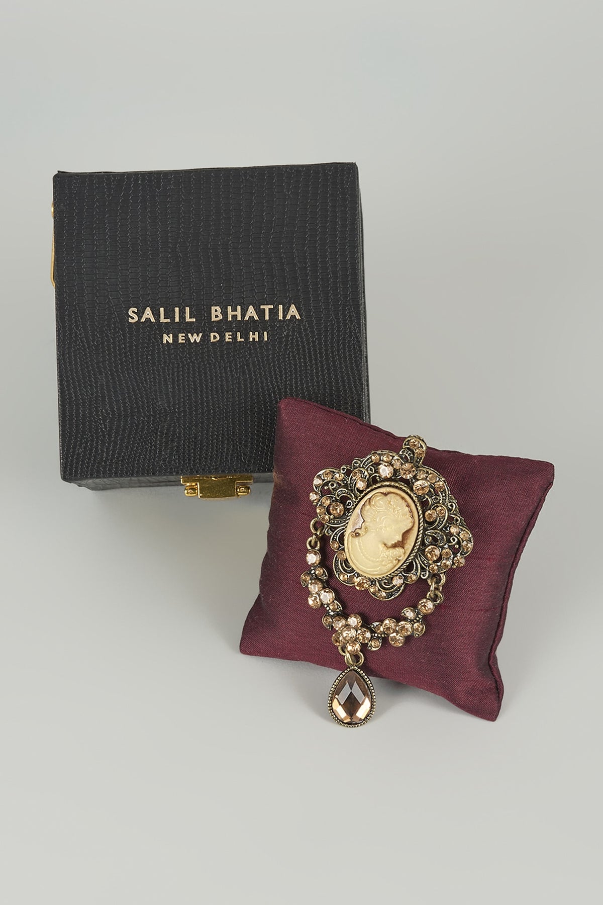 Antique Finish Embellished Queen Brooch