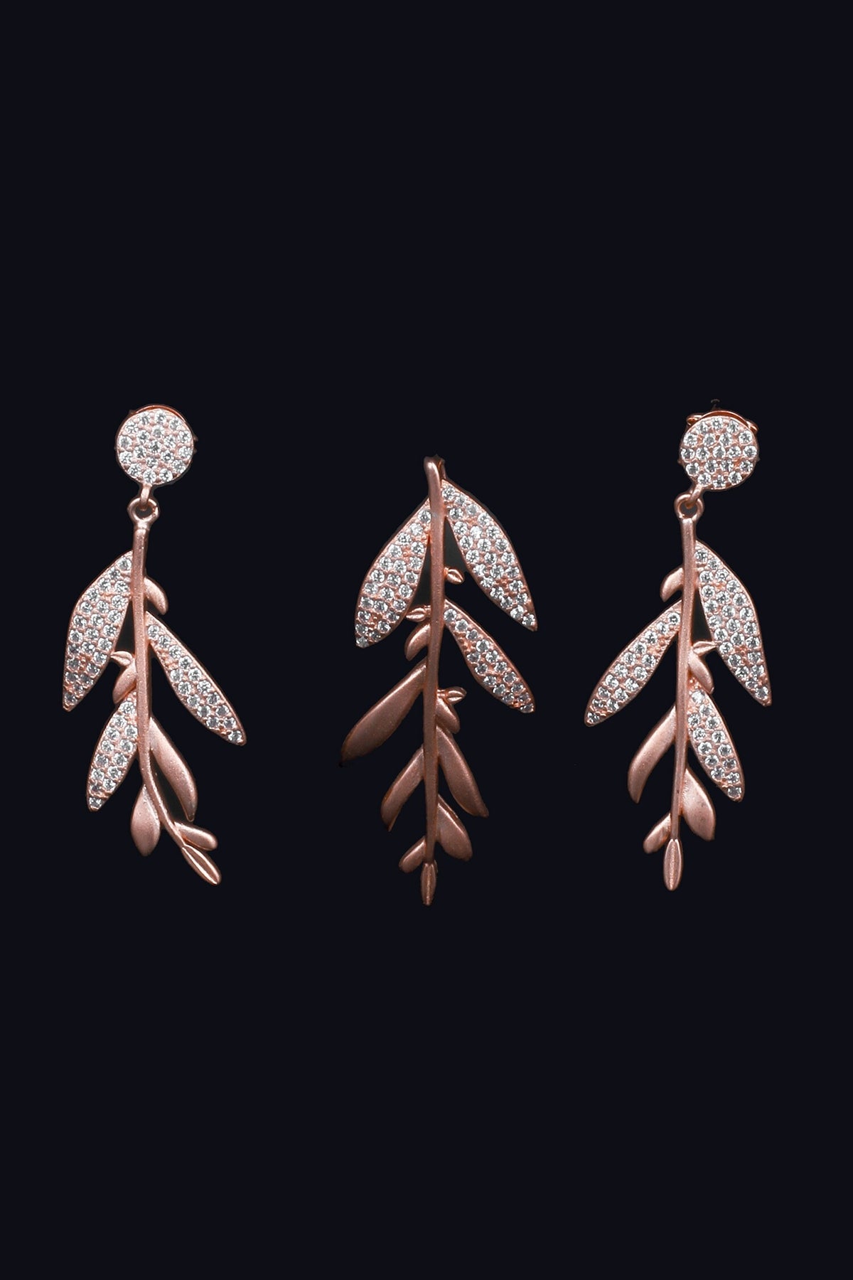 Jannat Leaf Dangler Pendant With Earrings