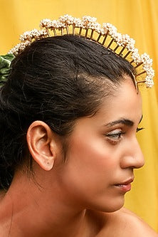 Gold Finish Pearl Mathapatti