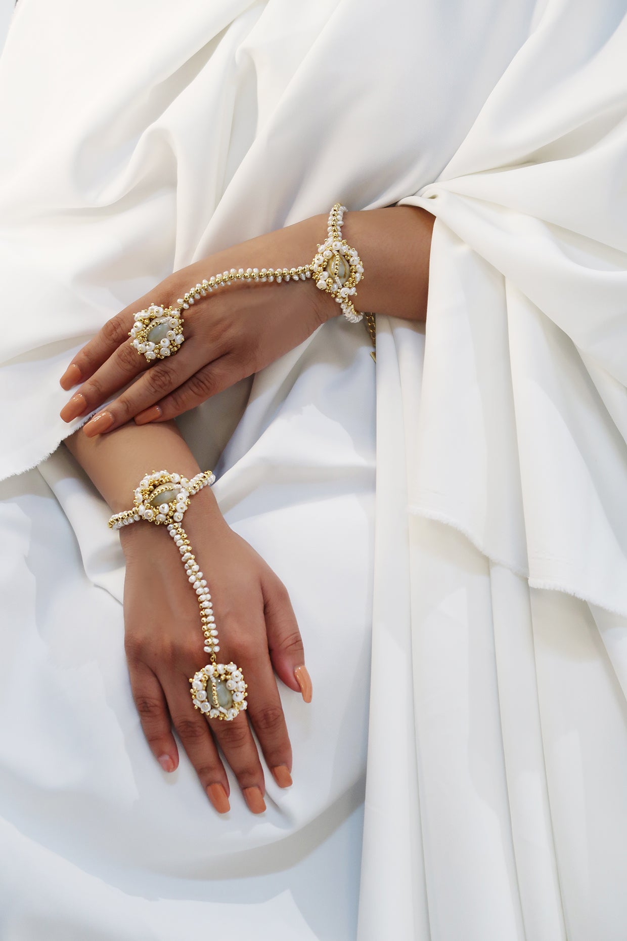 Gold Plated Shell Hand Harness