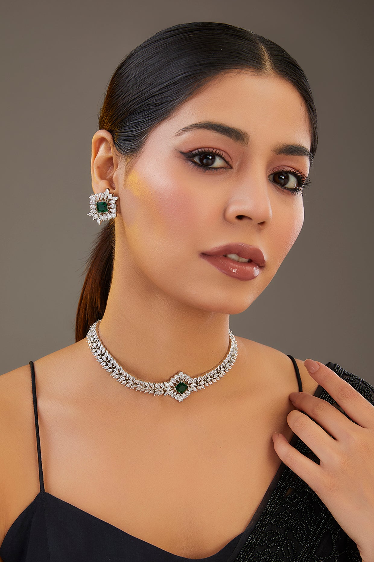 White Finish Diamond & Green Stone Choker Necklace Set