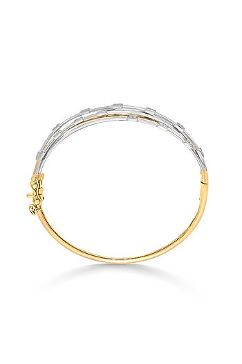 18kt Rose Gold Finish Oval Bangle With 81 Diamonds