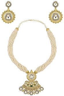 Antique Gold Finish Kundan Studded Pendant Set