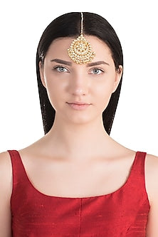 Gold Finish Kundan Maang Tikka