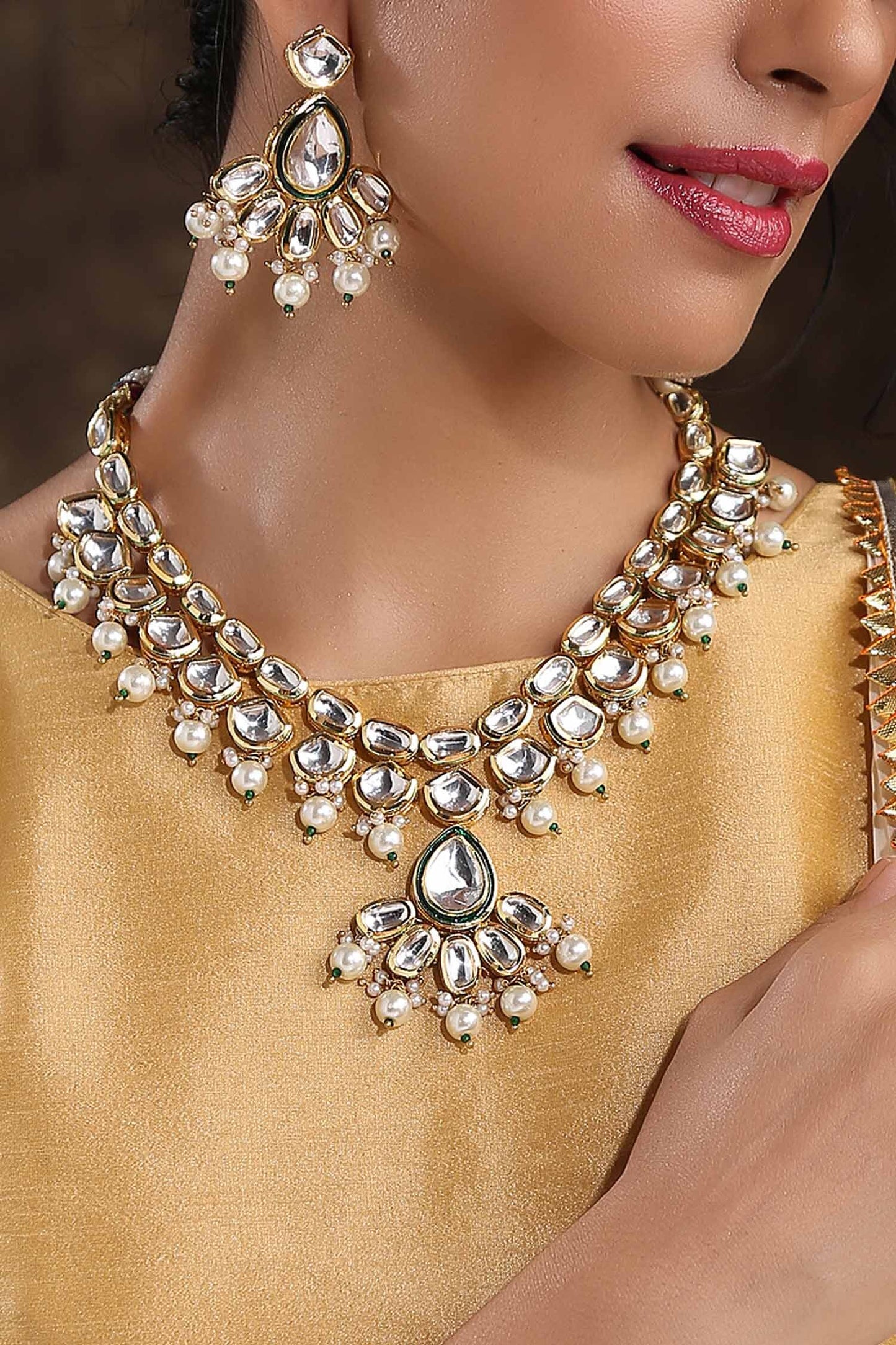 Kundan Pendant Necklace Set