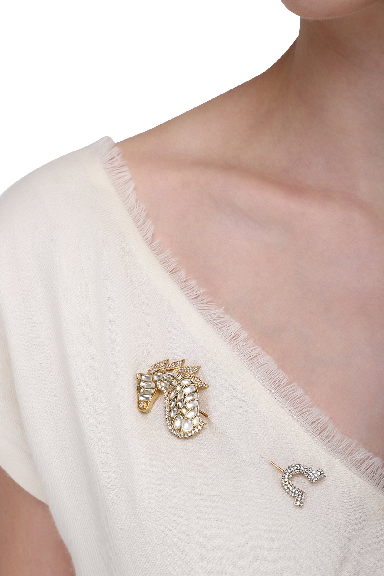 Gold Plated Horse Shoe Lapel Pin