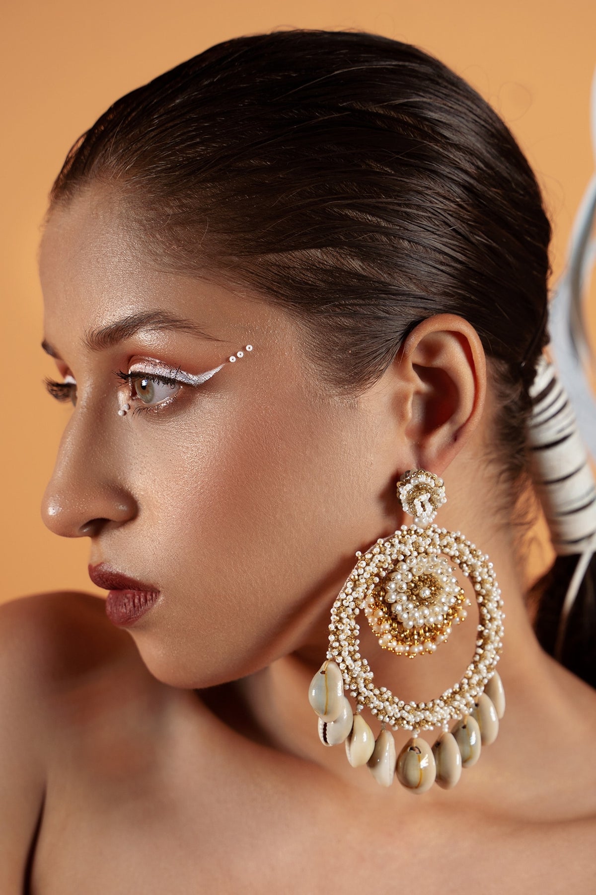 Shell Drop Earrings 