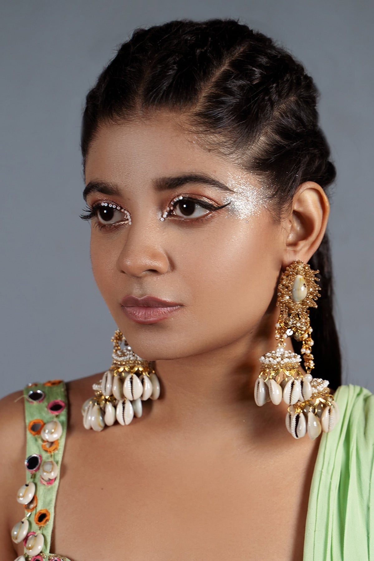 Shell Embellished Earrings 