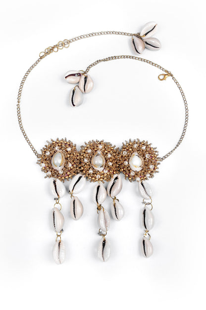 Pearl Embellished Necklace 