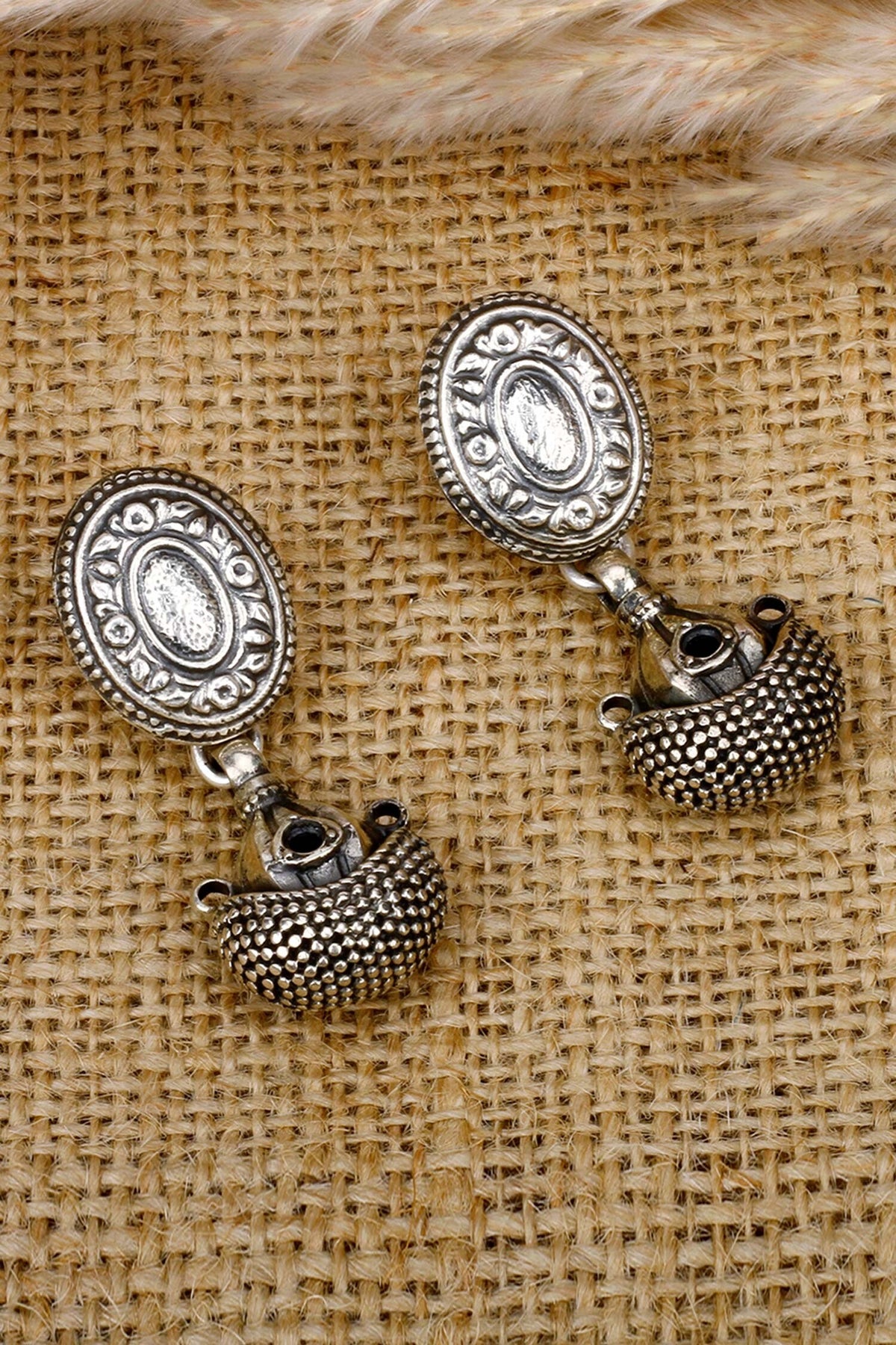 Dania Oval Shaped Earrings 