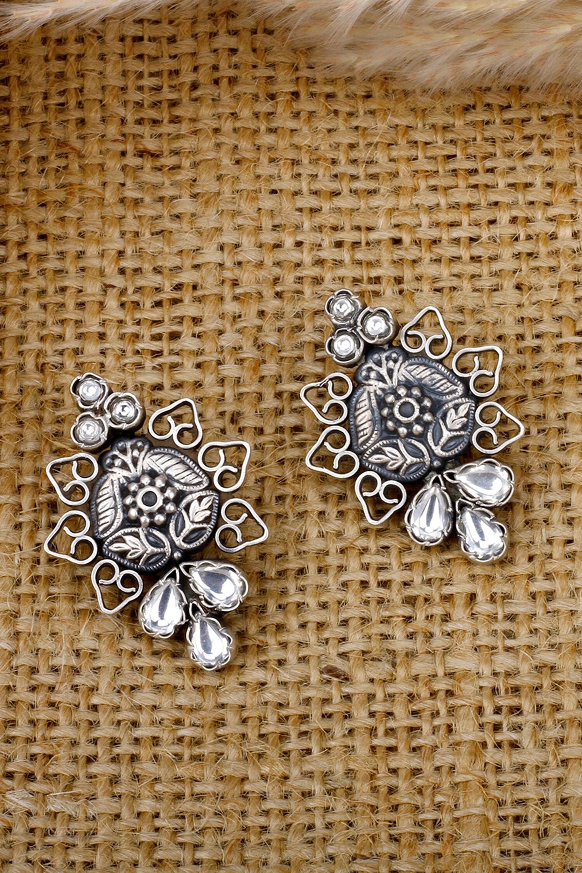 Noor Leaf Carved Earrings 
