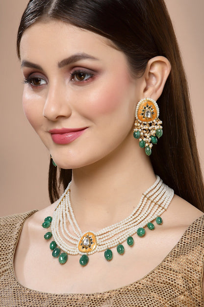 Emerald Embellished Pendant Necklace Set 