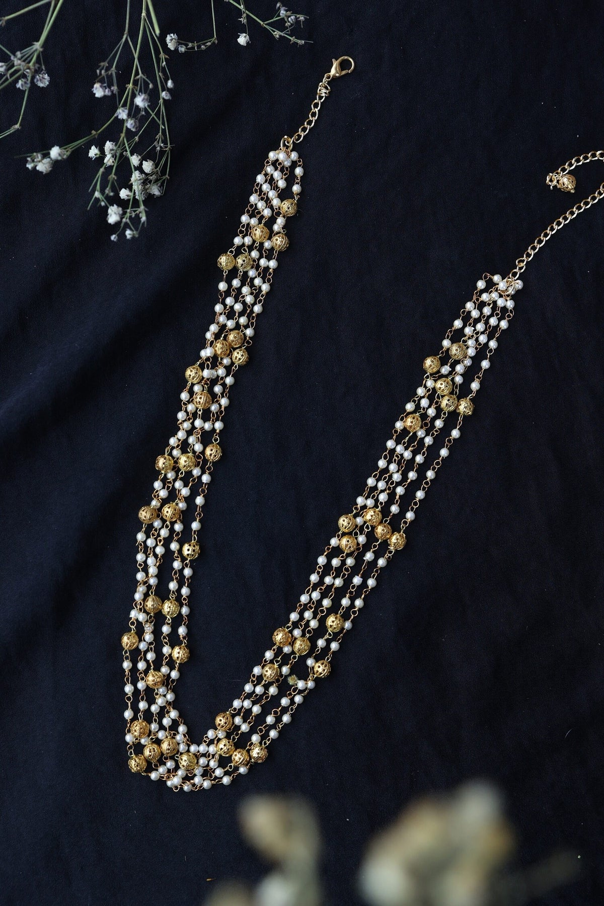 Multilayered Pearl Necklace 