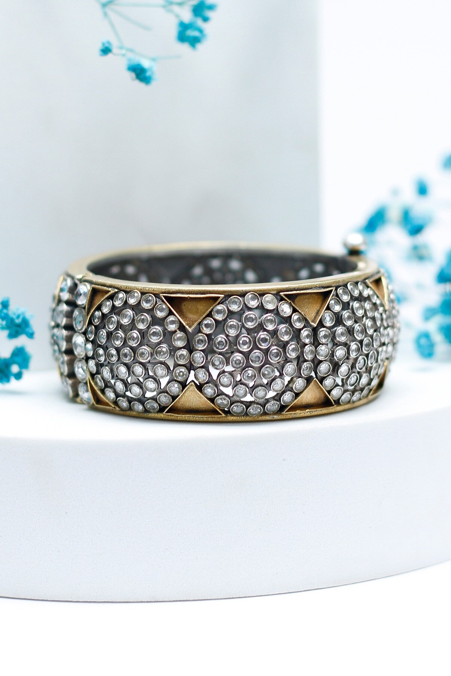 Ruhiya Stone Embellished Bracelet 