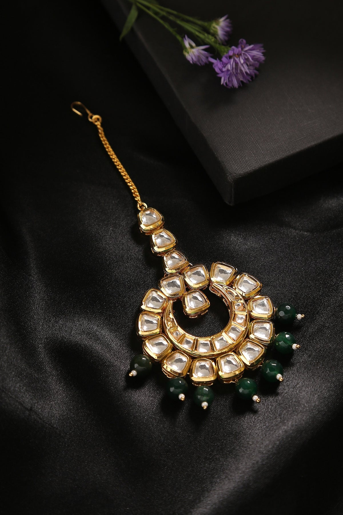 Kundan Embellished Maangtika 